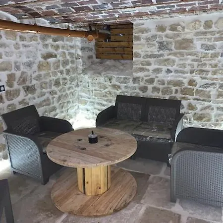 Maison Face A La Cathedrale Bourges Exterior photo