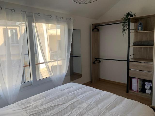 Maison Face A La Cathedrale Apartment *